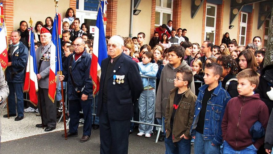 Anciens combattants avec des jeunes de Revel