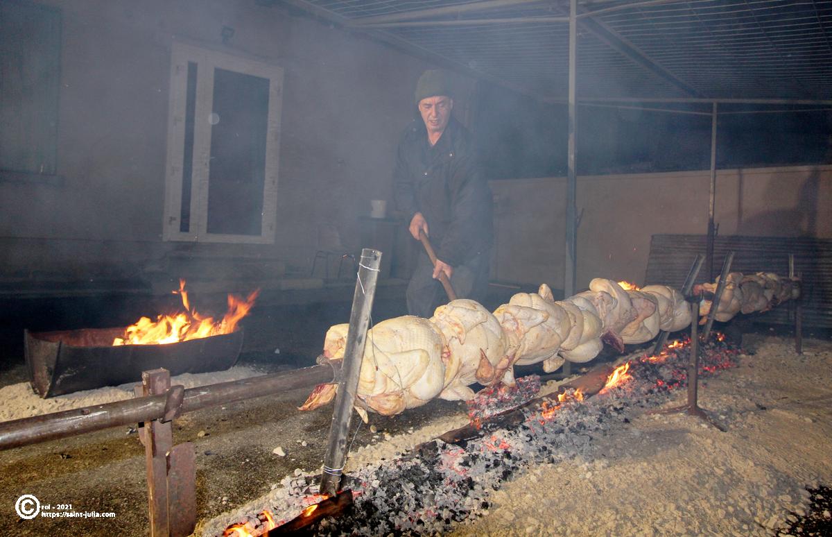 décembre 2021 : Eric Escaich surveille la cuisson des chapons