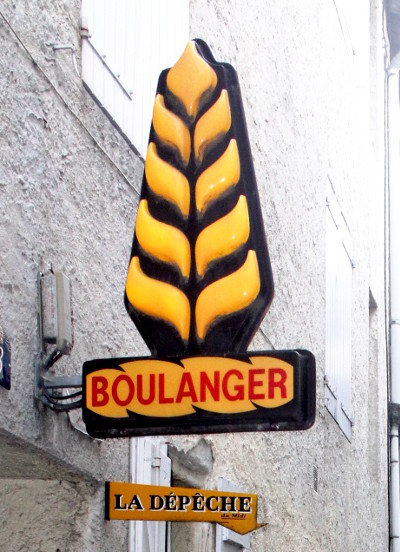 stjulia_20200416_boulangerie_enseigne.jpg
