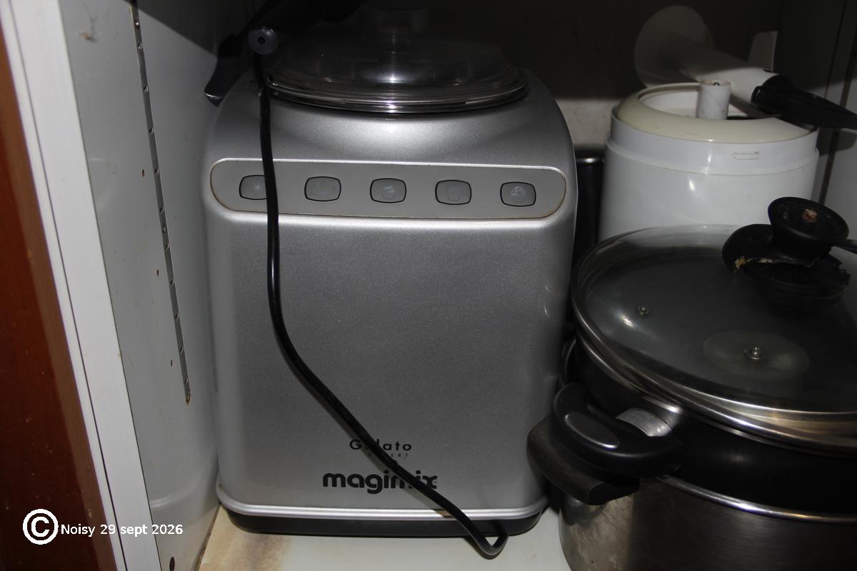 noisy_20260929_0165.jpg